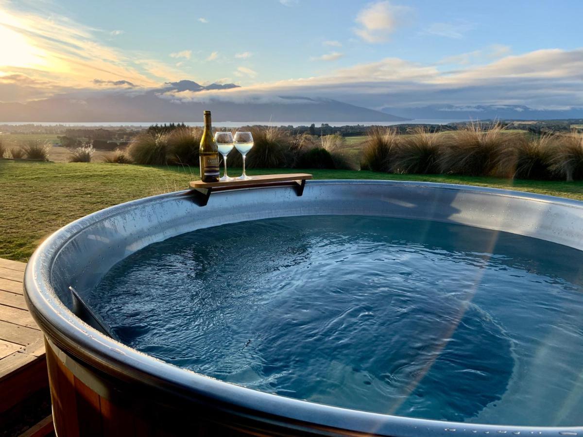 Вілла Fiordland Eco-Retreat -- Panoramic Views -- Hot Tub Те-Анау Екстер'єр фото