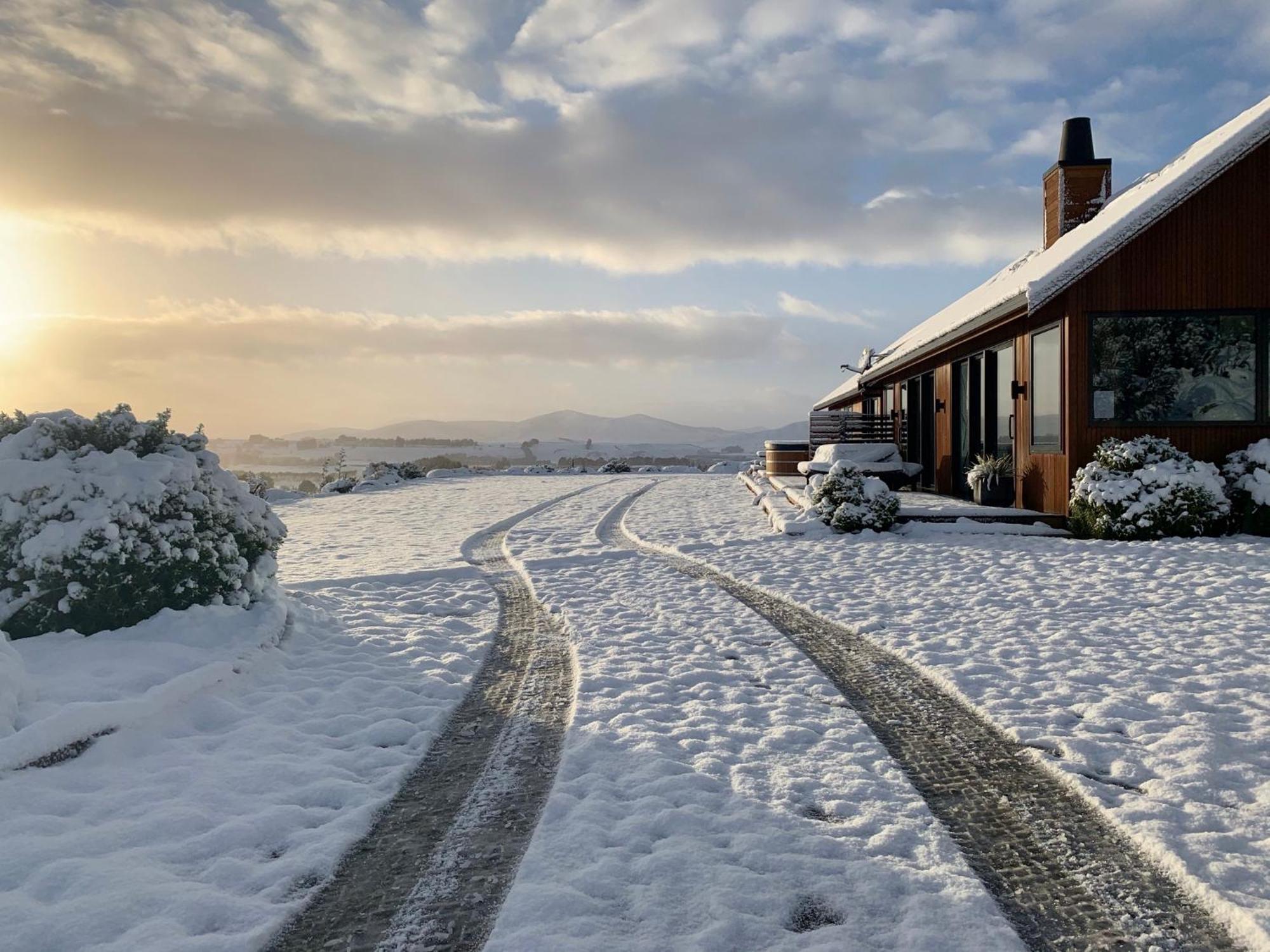 Вілла Fiordland Eco-Retreat -- Panoramic Views -- Hot Tub Те-Анау Екстер'єр фото