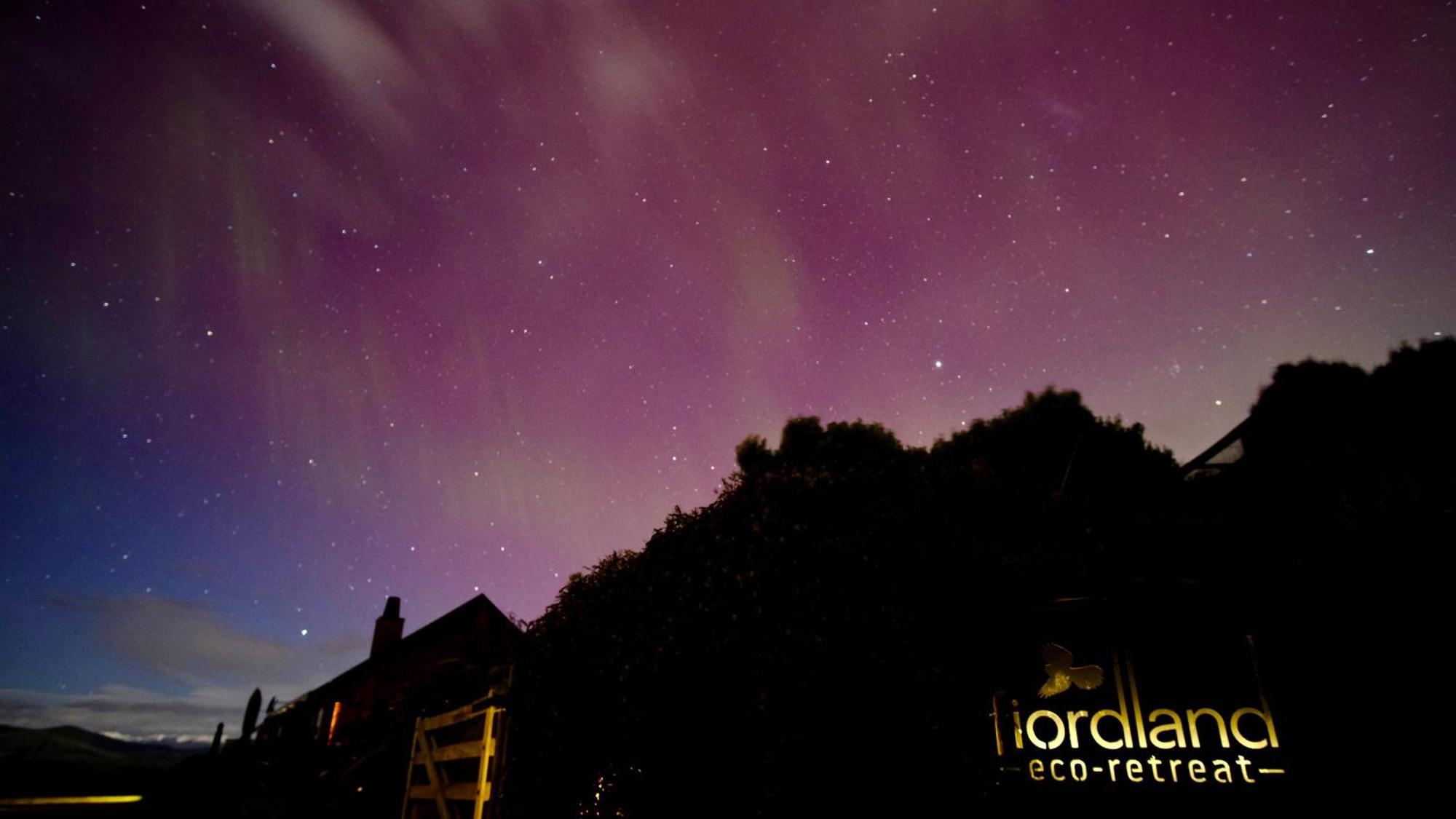 Вілла Fiordland Eco-Retreat -- Panoramic Views -- Hot Tub Те-Анау Екстер'єр фото